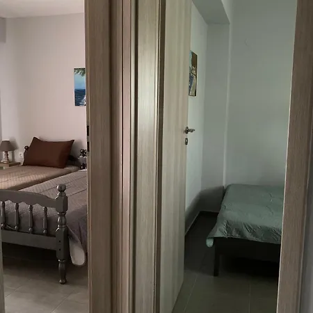 Sofia's Maisonette No2