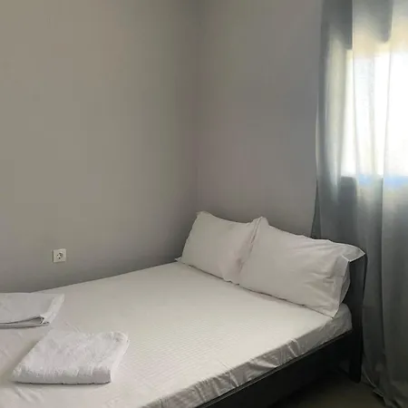 Sofia's Maisonette No2 *